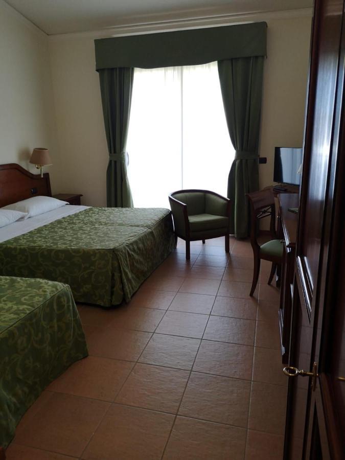 Hotel Villa Peretti Gela Exterior photo